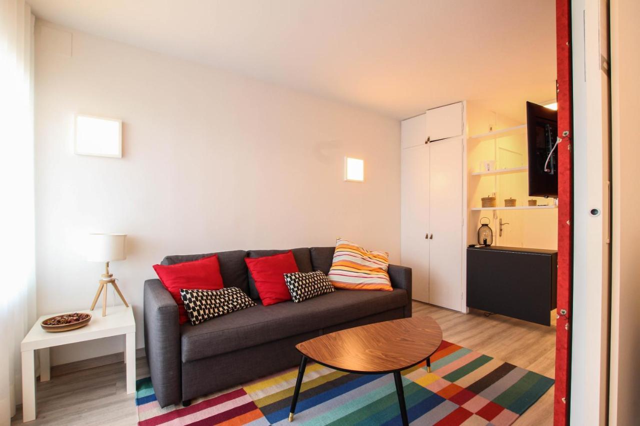Way To Bcn Sitges Apartment Bagian luar foto