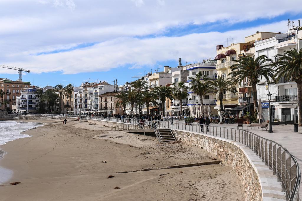 Way To Bcn Sitges Apartment Bagian luar foto